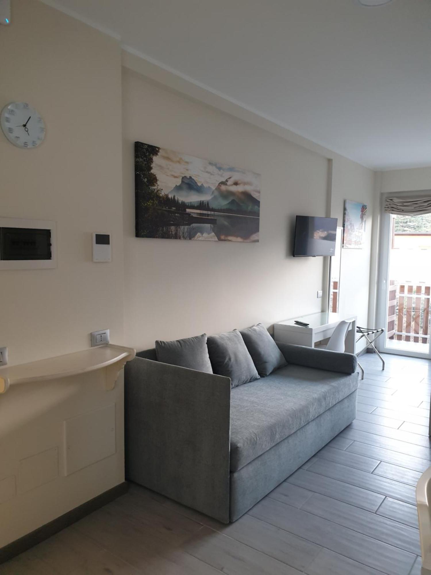 קומו Residence Villa Eli מראה חיצוני תמונה