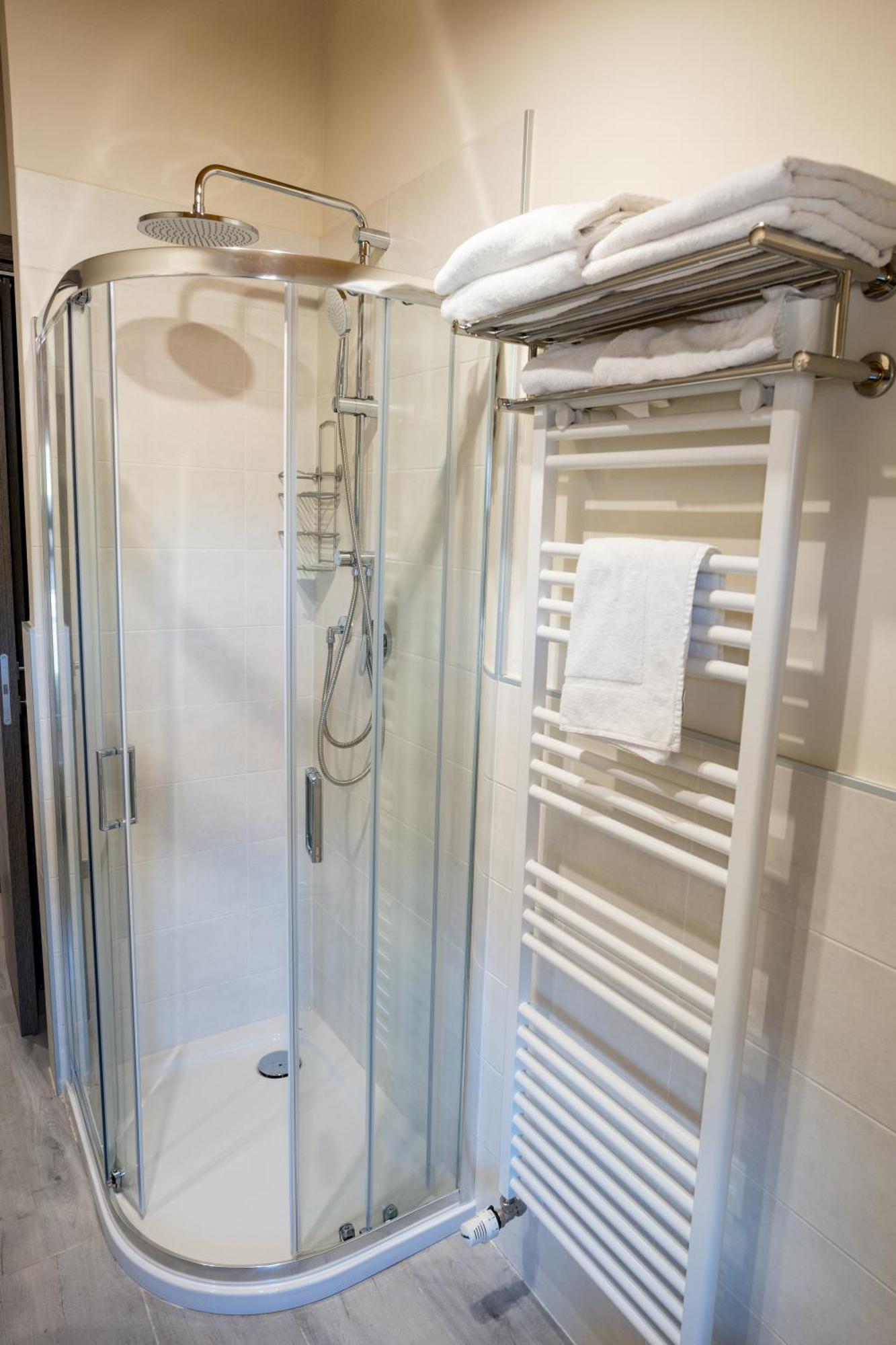 קומו Residence Villa Eli מראה חיצוני תמונה