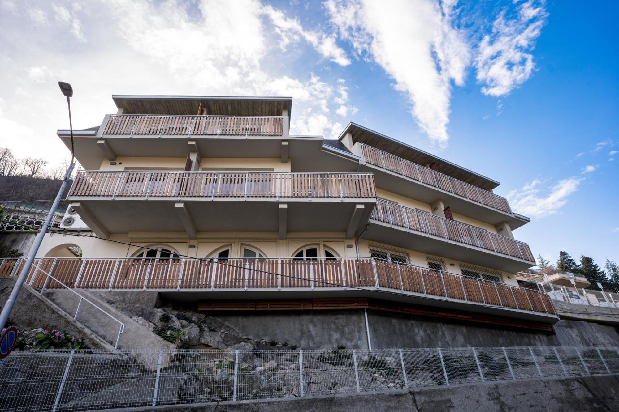קומו Residence Villa Eli מראה חיצוני תמונה