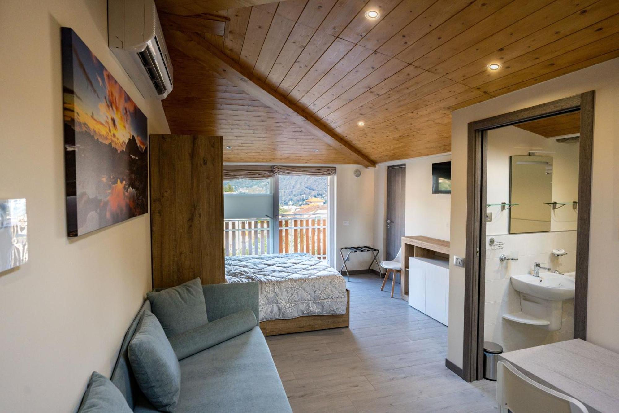קומו Residence Villa Eli מראה חיצוני תמונה